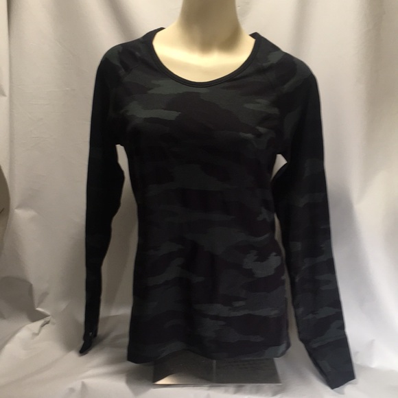Athleta Tops - Athleta Camo Women's Size Large Long Sleeve Top